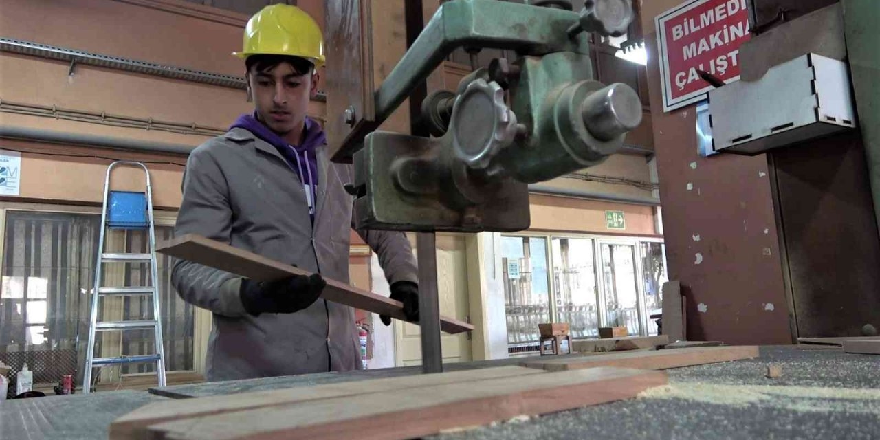 Meslek liseleri yıl sonunda 1 milyon lira ciro elde etmeyi hedefliyor