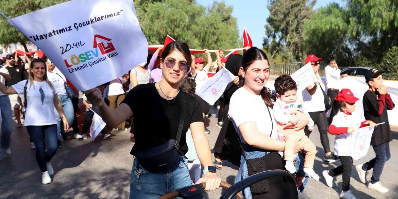 Adana’da LÖSEV’den farkındalık yürüyüşü