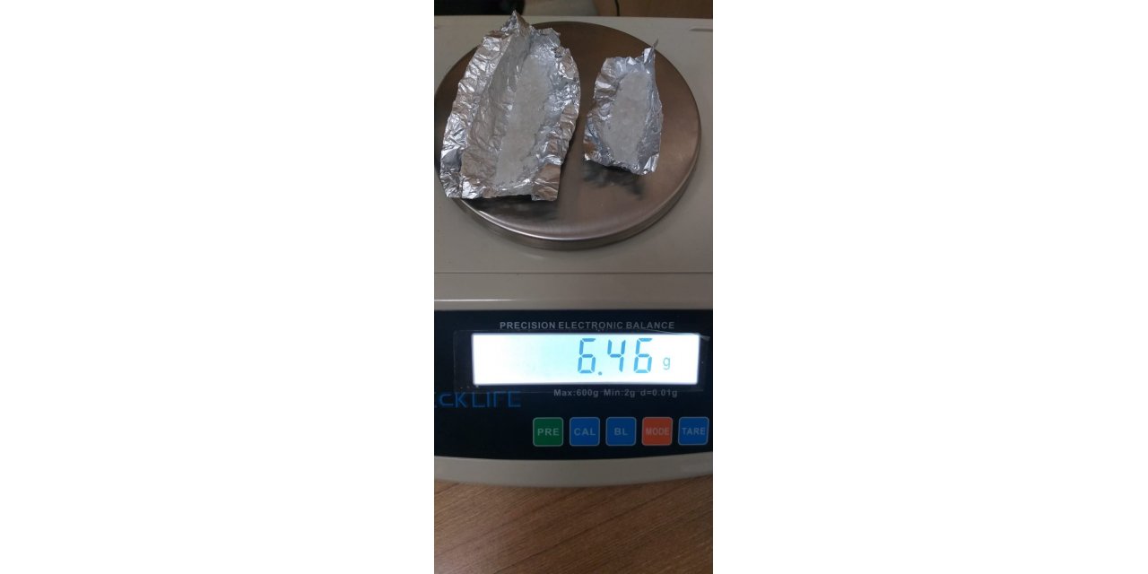 Okul Önünde Bekleyen Araçtaki Şahıstan Uyuşturucu Çıktı