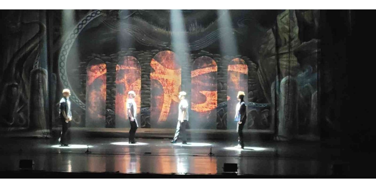 İrlanda dans grubu Rhythm of the Dance Ankara’da
