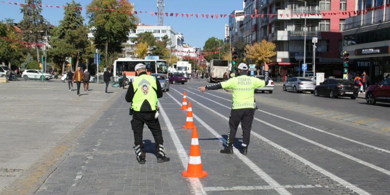 Uşak’ta bin 313 araç sürücüsüne para cezası! 36 araç trafikten men