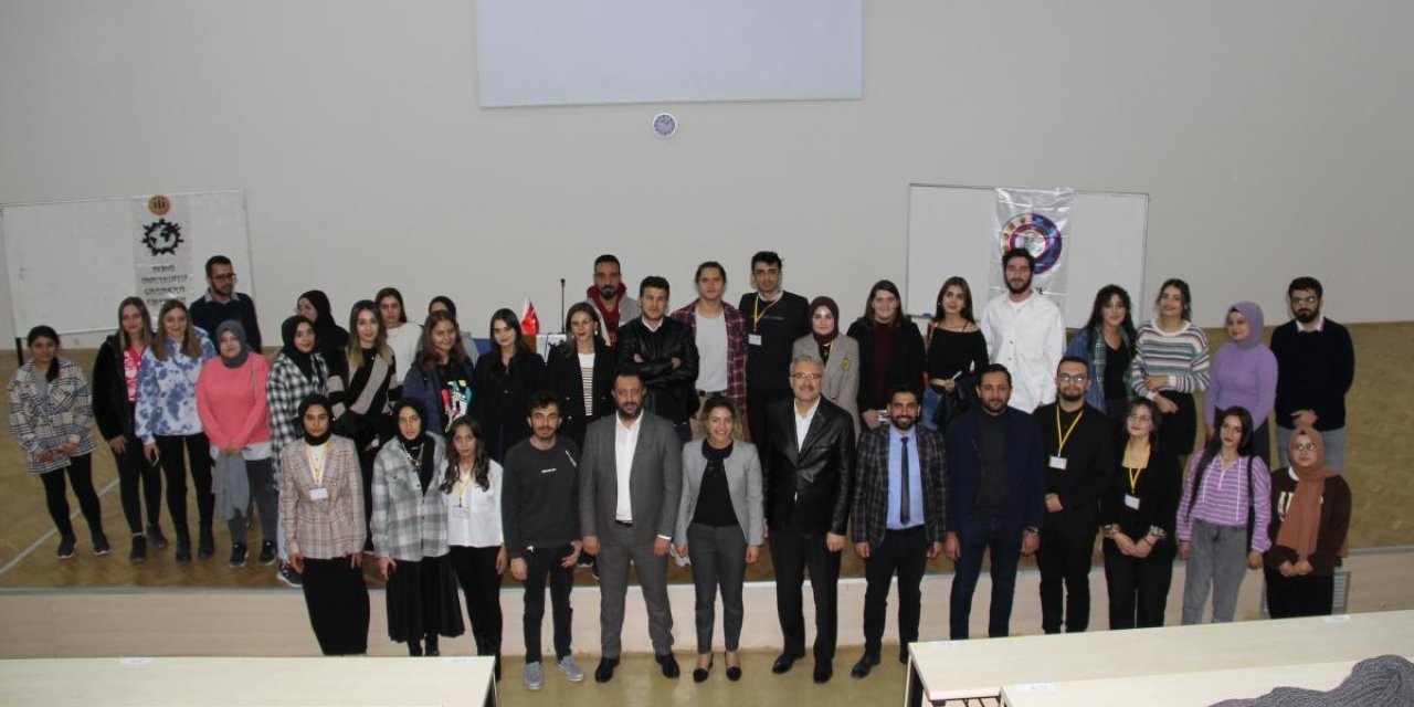 Girişimci üniversiteliler dile önem verecek