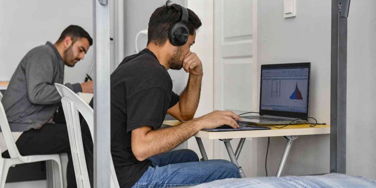 Ankara Büyükşehir Belediyesi üniversite öğrencilerini ağırlamaya devam ediyor