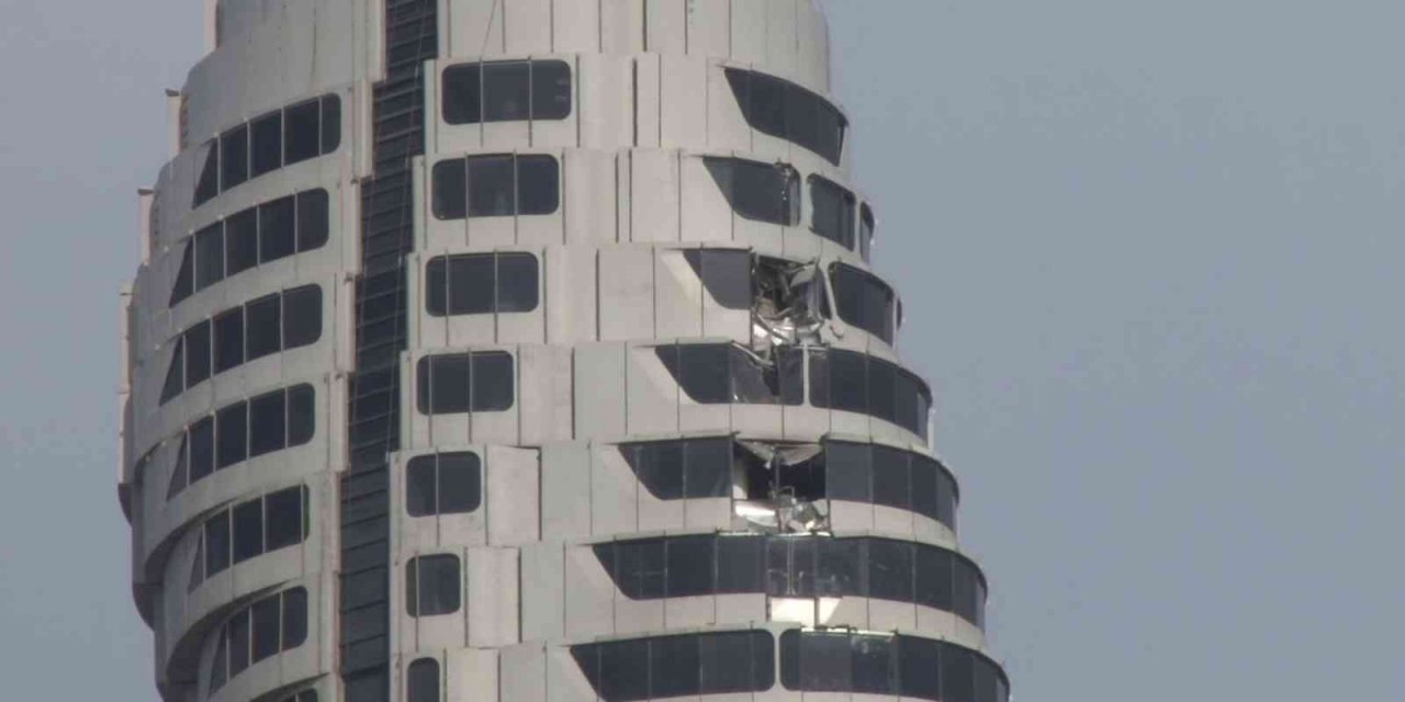 Bakım sonrası vinçten parça düşmesi sonucu Çamlıca Kulesi’nin dış cephesinde hasar oluştu