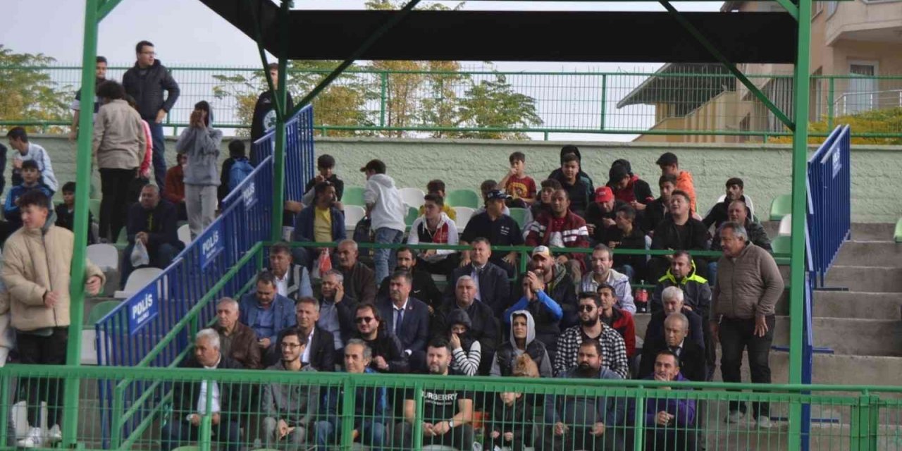 Salihli Belediyespor, evinde Kartalspor’a farklı yenildi