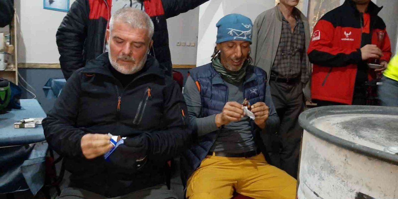 Uludağ’da mahsur kalan Milli sporcu Erol Aslantaş ve arkadaşı 5 saat sonra kurtarıldı