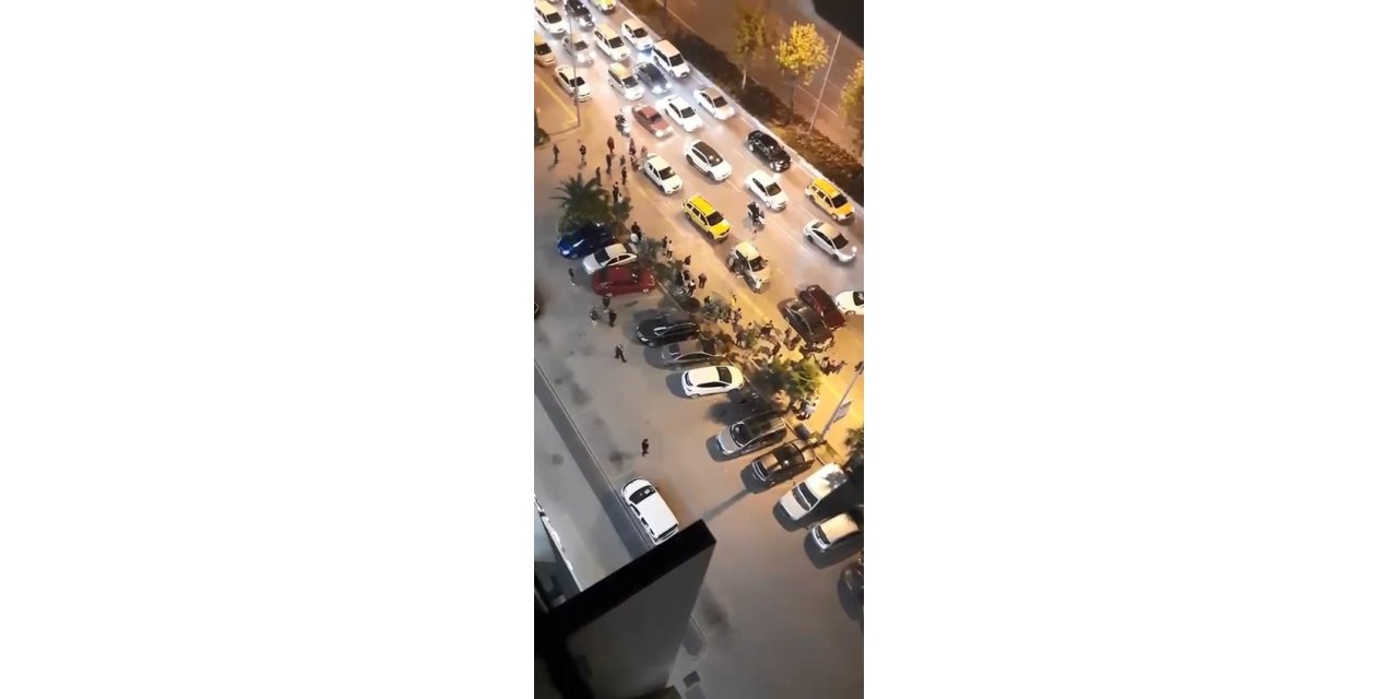 Bursa’da kaza sonucu meydana gelen kavga kameralara yansıdı