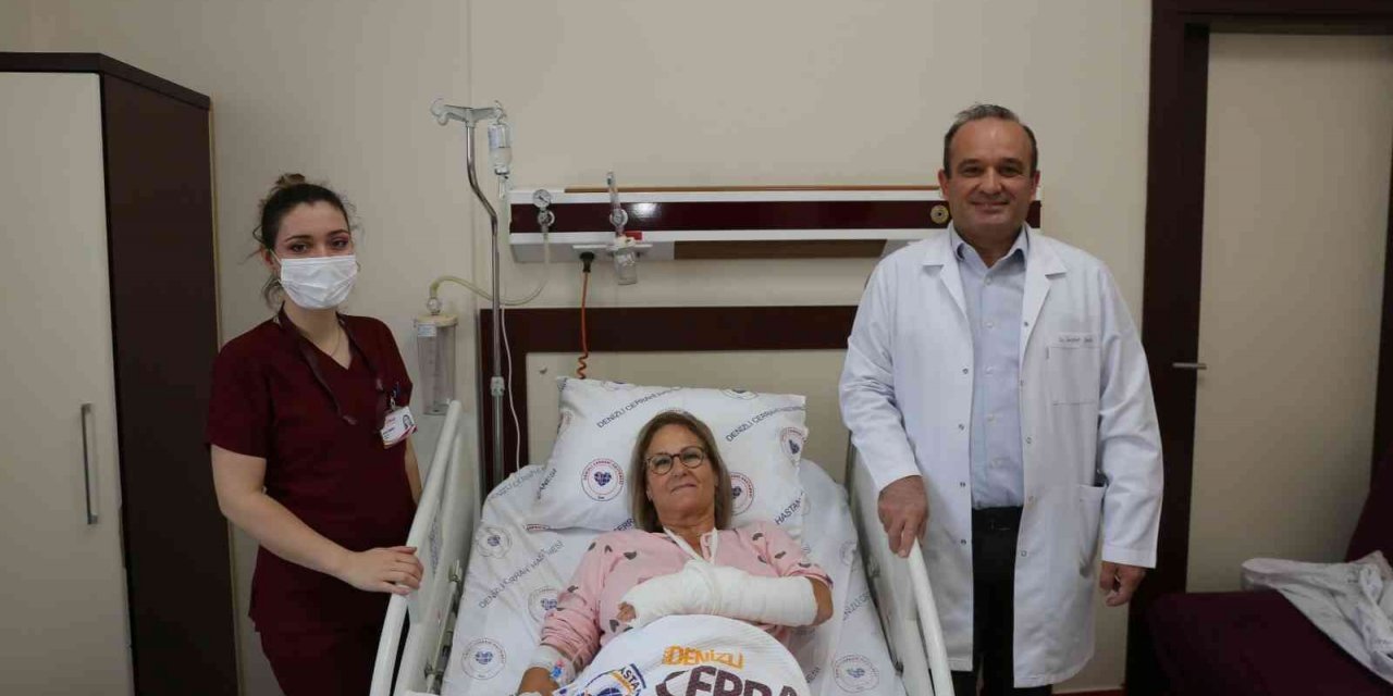 İspanyol turist, Cerrahi Hastanesi’nde sağlığına kavuştu