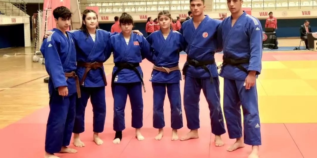 Yunusemre karma judo takımı Van’da ümit verdi