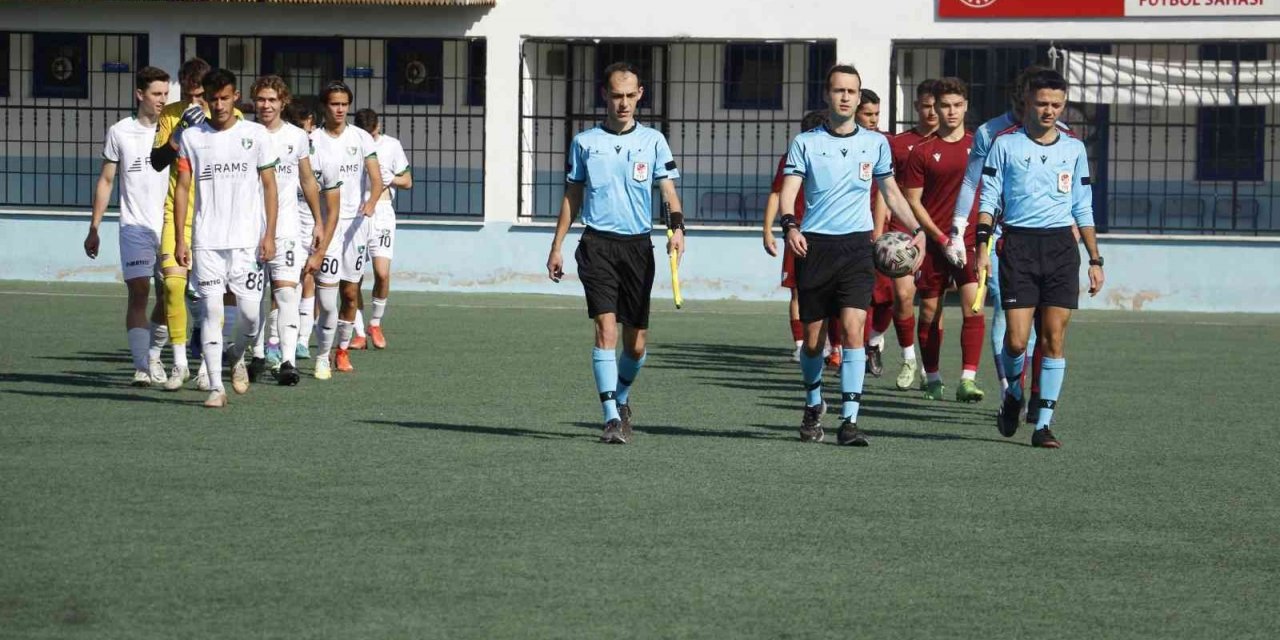 Genç horozlar lideri 3-1 ile geçti