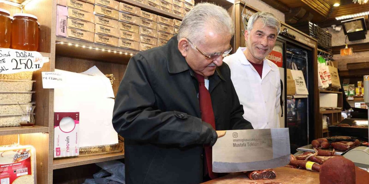 Başkan Büyükkılıç, Kazancılar Çarşısı’nda Esnafları Gezdi