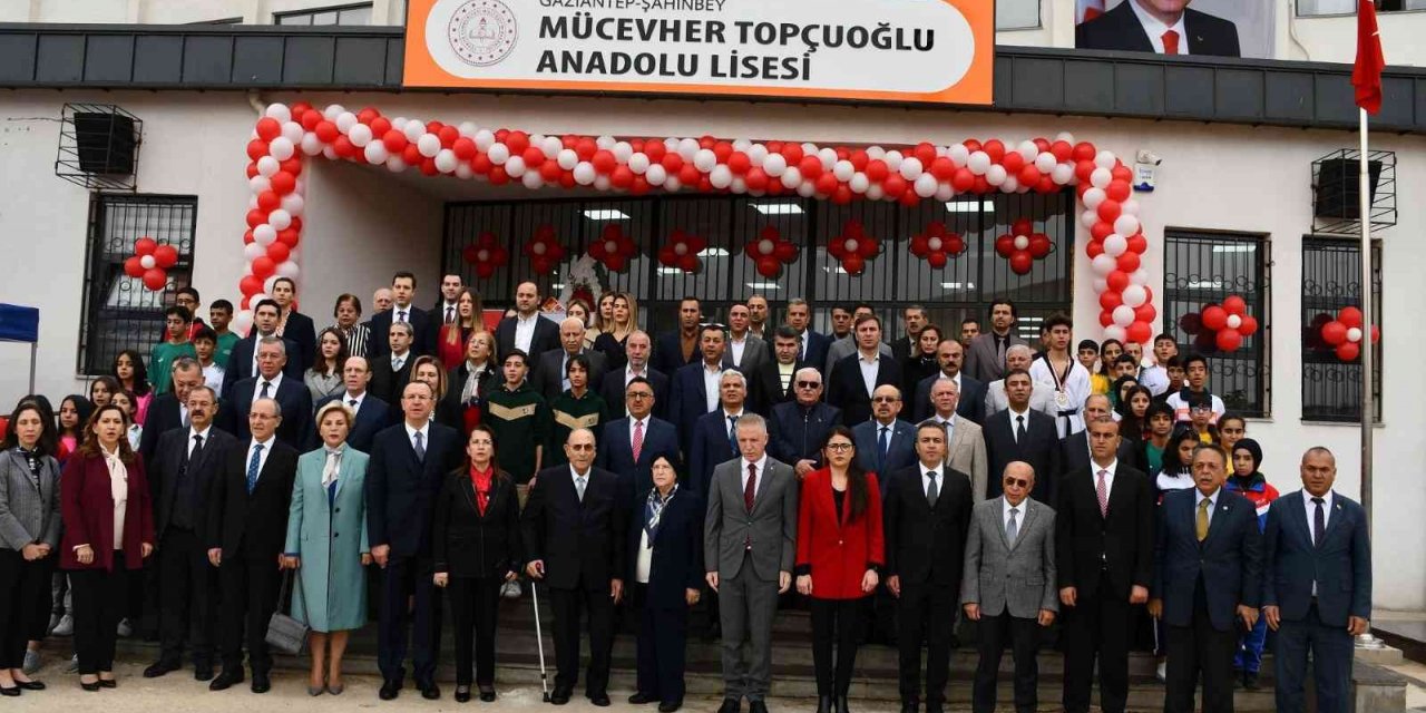 Topçuoğlu ailesinin eğitime desteği sürüyor