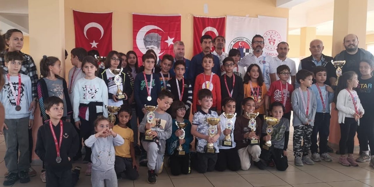 Köyceğiz’de satranç turnuvası düzenlendi