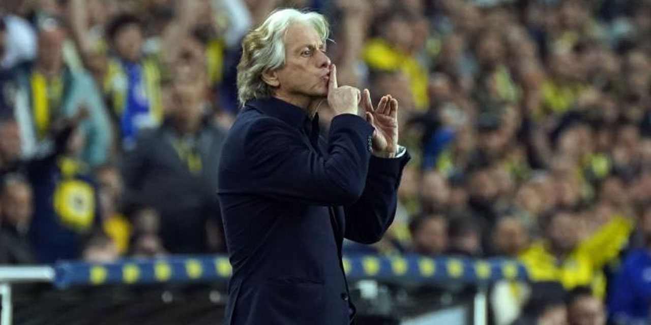 Fenerbahçe Teknik Direktörü Jorge Jesus: 1 kişi eksik oynamamıza rağmen işler bizim için kolaylaştı