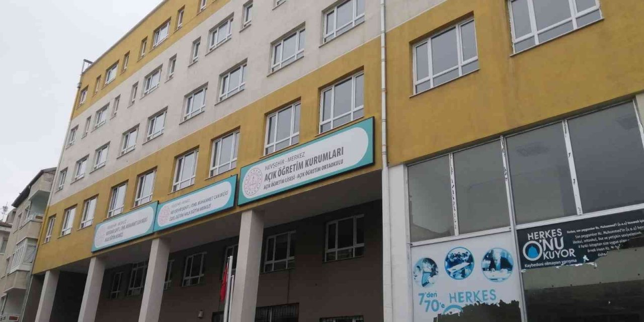 Nevşehir Halk Eğitim Merkezi yeni hizmet binasına taşındı