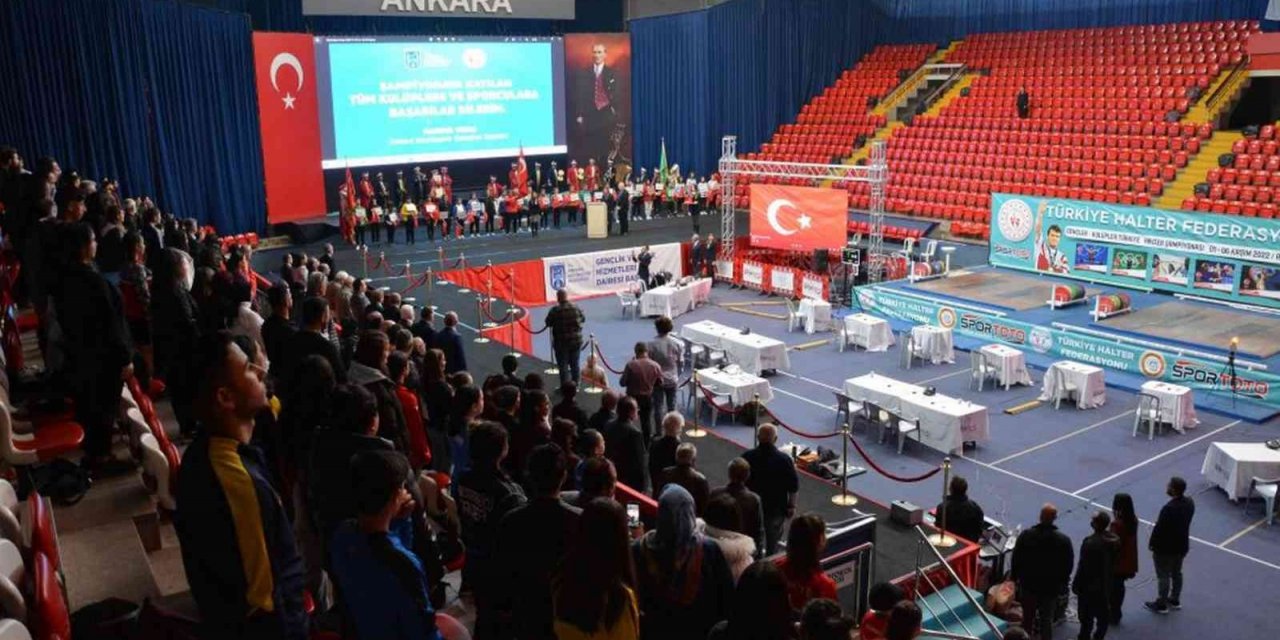 Milli Halterci Karaca Türkiye 2’ncisi oldu