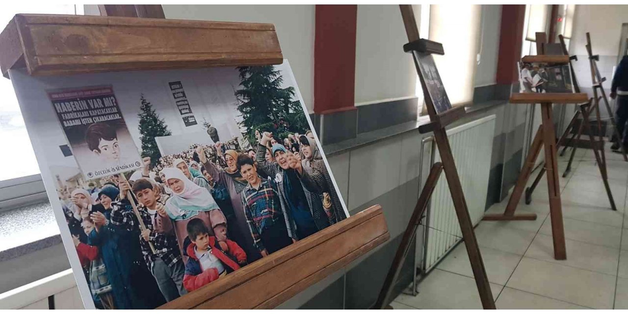 KARDEMİR’in kapatılmasına karşı eylemlerin yıl dönümünde fotoğraf sergisi açıldı