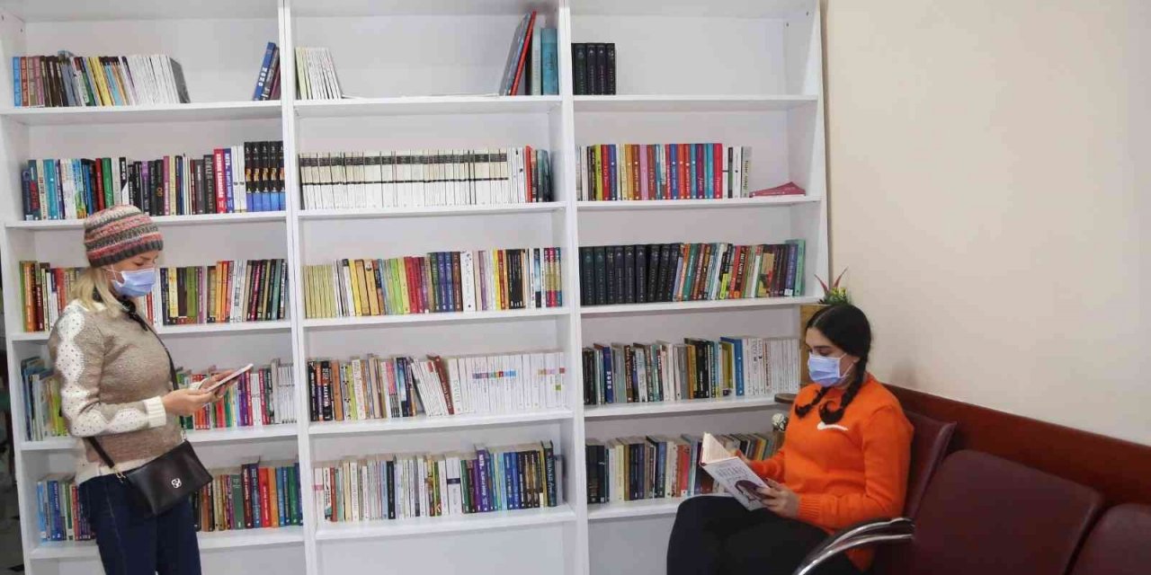 ERÜ Hastanelerinden, Kitap Sevenler İçin Bir İlk