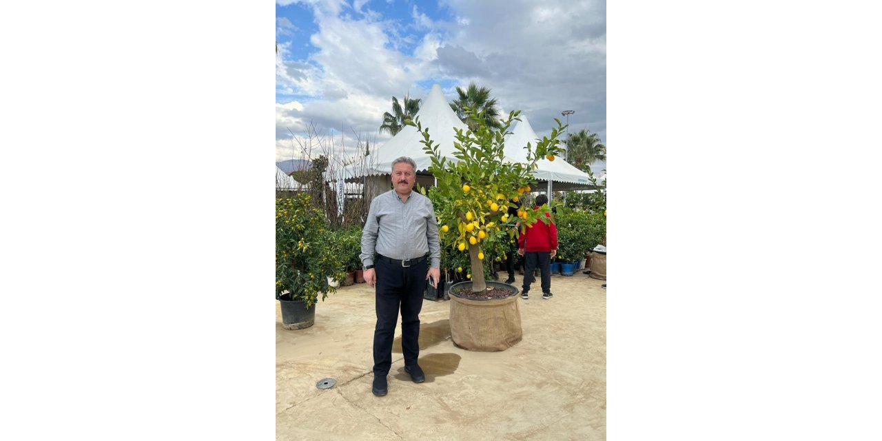 Başkan Palancıoğlu, Ödemiş Süs Bitkileri ve Fidancılık Sergisini Gezdi