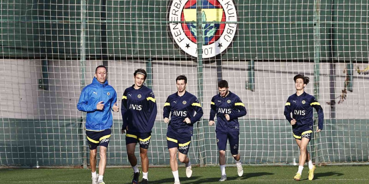 Fenerbahçe, Giresunspor maçı hazırlıklarına başladı
