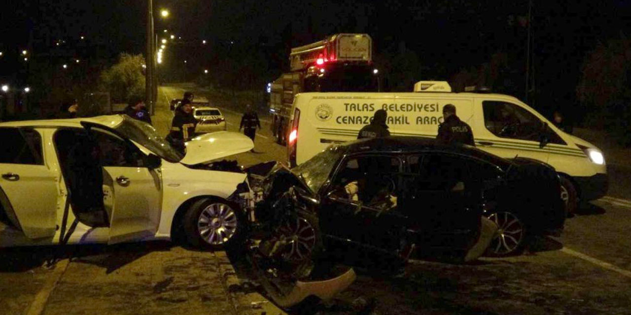 İki otomobil kafa kafaya çarpıştı: İrfan Keskin ve İdris Ülger öldü, 6 yaralı var