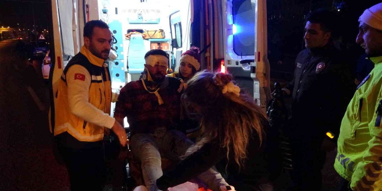 Alkollü sürücü polis aracına çarptı! 2’si polis 4 yaralı