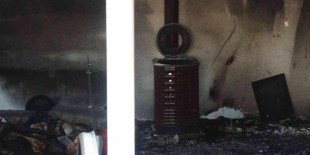 Bursa’da 8’i çocuk 9 kişiye mezar olan ev dron ile havadan görüntülendi