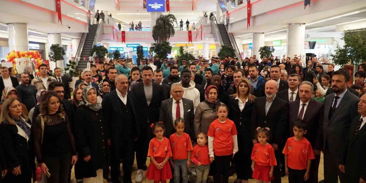 ’Kayserispor Aşkı Sergisi’ açıldı