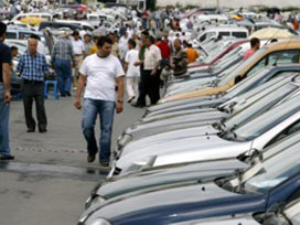 İkinci elde yaprak kımıldamıyor