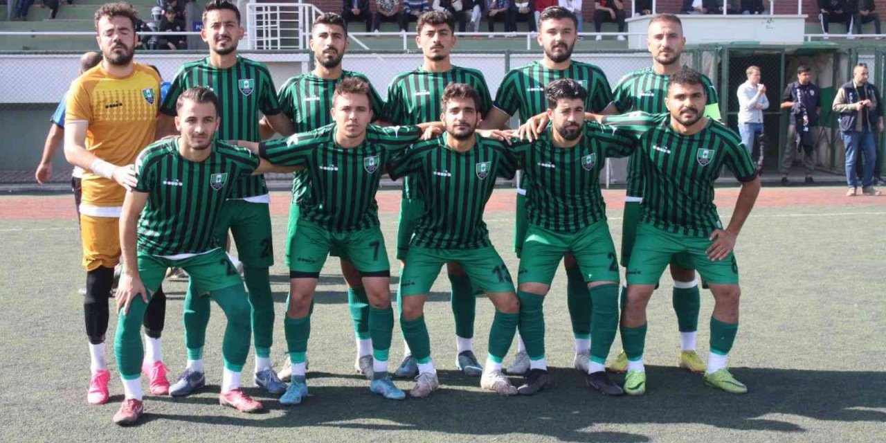 Şehitkamil Belediyespor yenilmezliğini sürdürdü