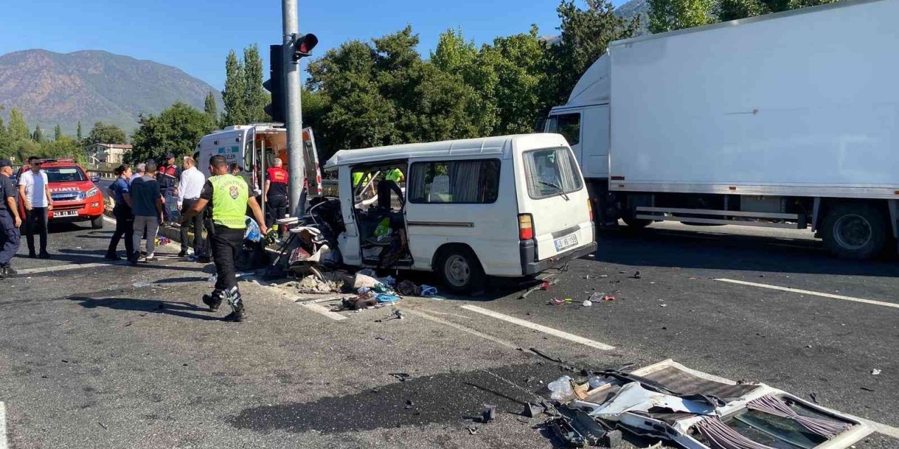 Trafikte 10 aylık acı bilanço... 1872 kişi hayatını kaybetti