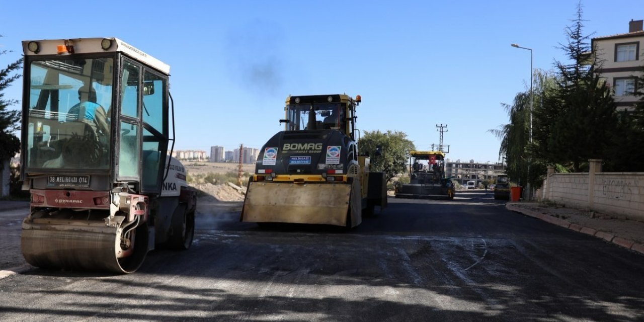 Gökkent Mahallesi’nde 5 sokakta yeni yol çalışması yapıldı
