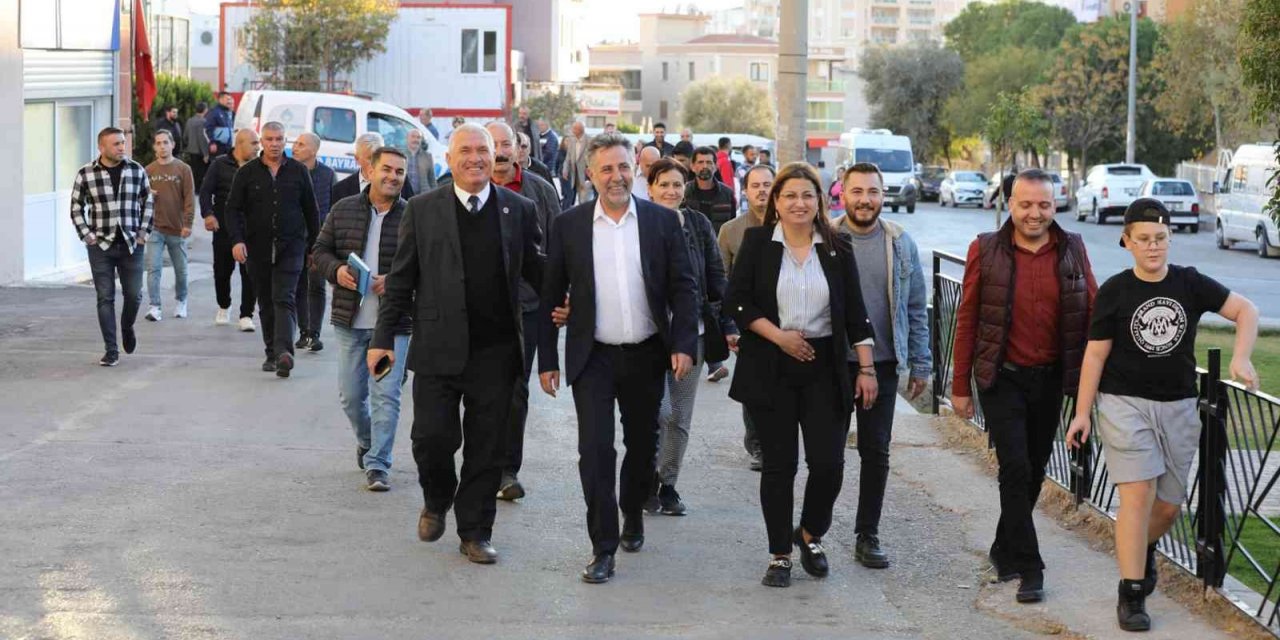 Başkan Sandal: "Bayraklı’yı sokaktan yönetiyoruz"