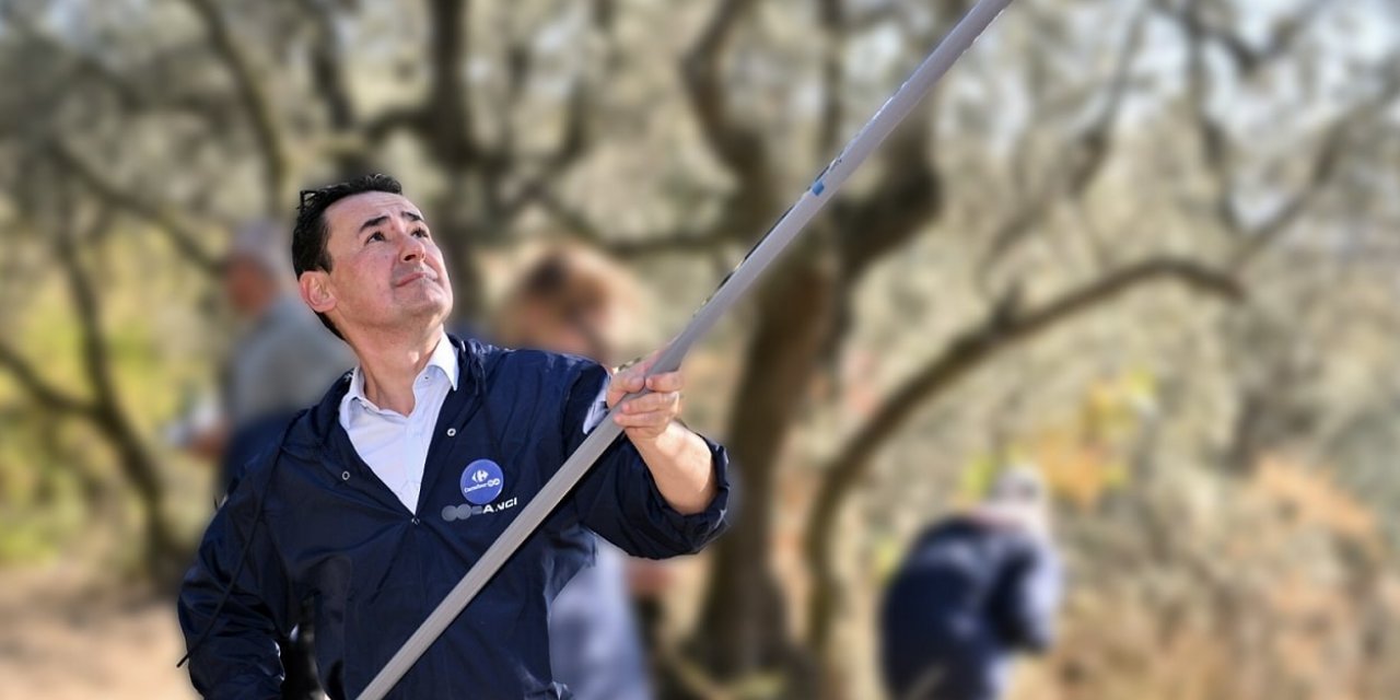 CarrefourSA, gönüllüleriyle birlikte Cumhuriyet için ‘seferber’ oldu