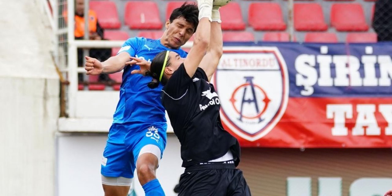 Altınordu kalecisi Yanar, kurtarışlarıyla zirvede