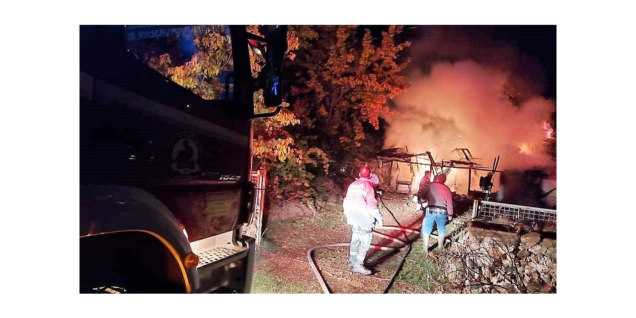 Metruk bina alevlere teslim oldu