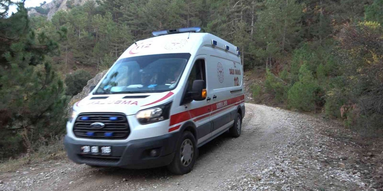 Ormanda bisikletten düşüp kan kaybeden genç için seferber oldular