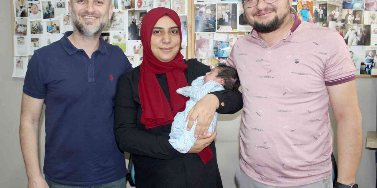 20 yıllık bebek özlemi Memorial Hastanesi’nde son buldu