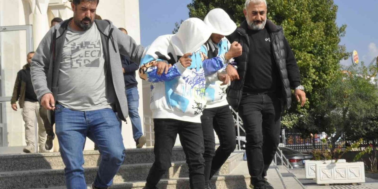 Fethiye’de 220 bin liralık cep telefonu çalan hırsızlar tutuklandı