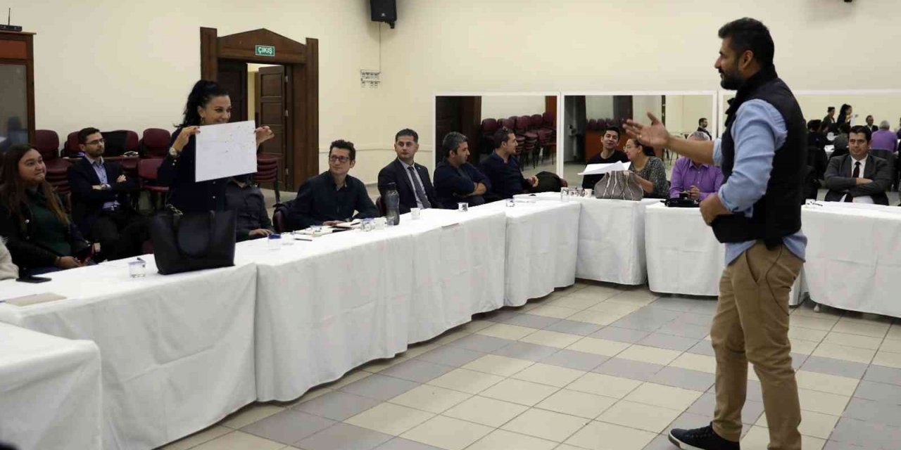 Menteşe personeline Uluslararası proje okur-yazarlığı eğitimi