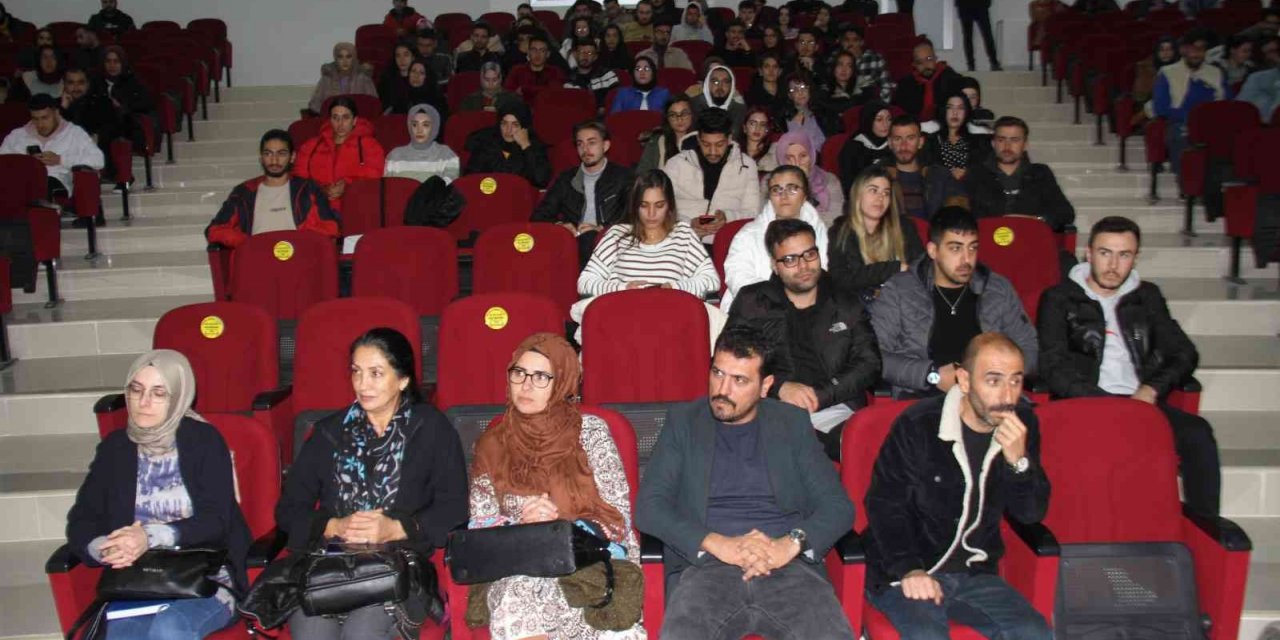Üniversite öğrencilerine ’bağımlılıkla mücadele’ konferansı