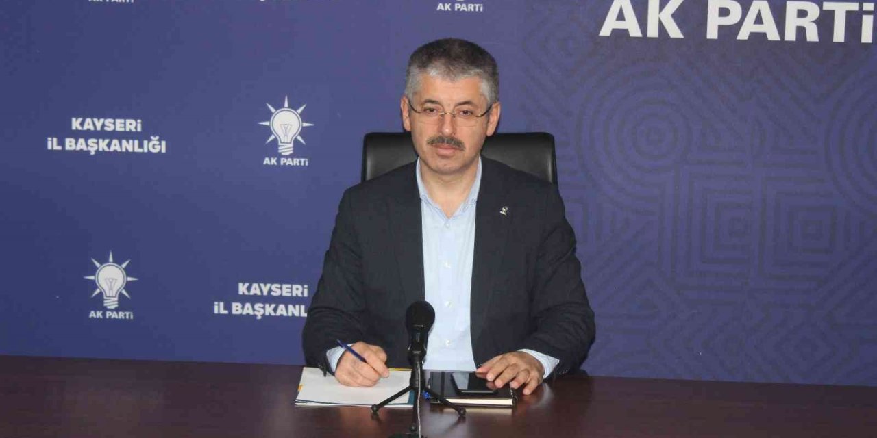 Çopuroğlu: "Yolunda yürüdüğümüz Cumhuriyet ilelebet yaşayacaktır"