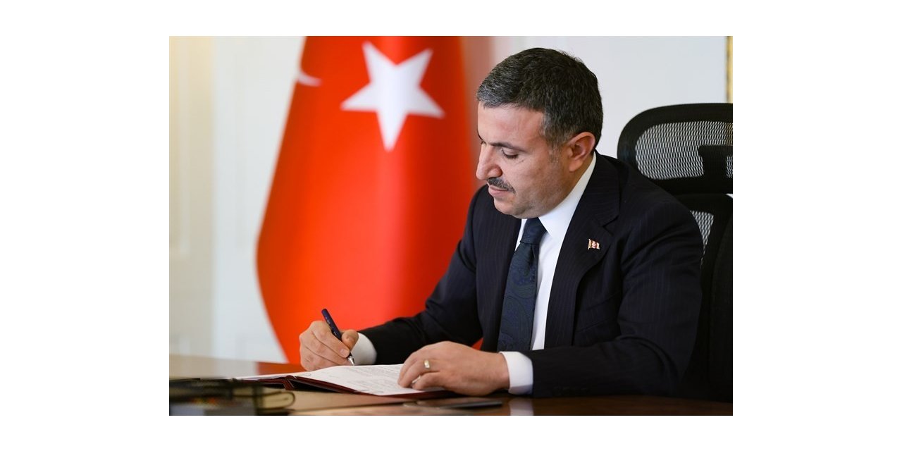 Vali Atay, “Türk Milletini aydınlık günlere kavuşturmuştur”