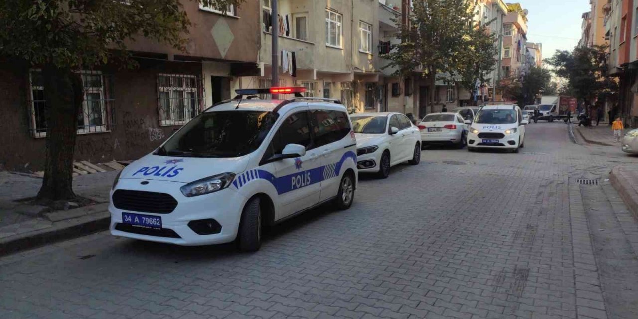 Sultangazi’de tartıştığı karısını bacağından bıçakladı
