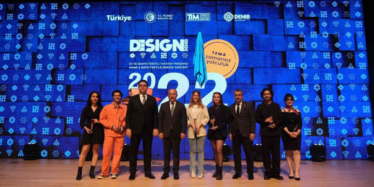 İEÜ’lü tasarımcılara Denizli’den iki ödül
