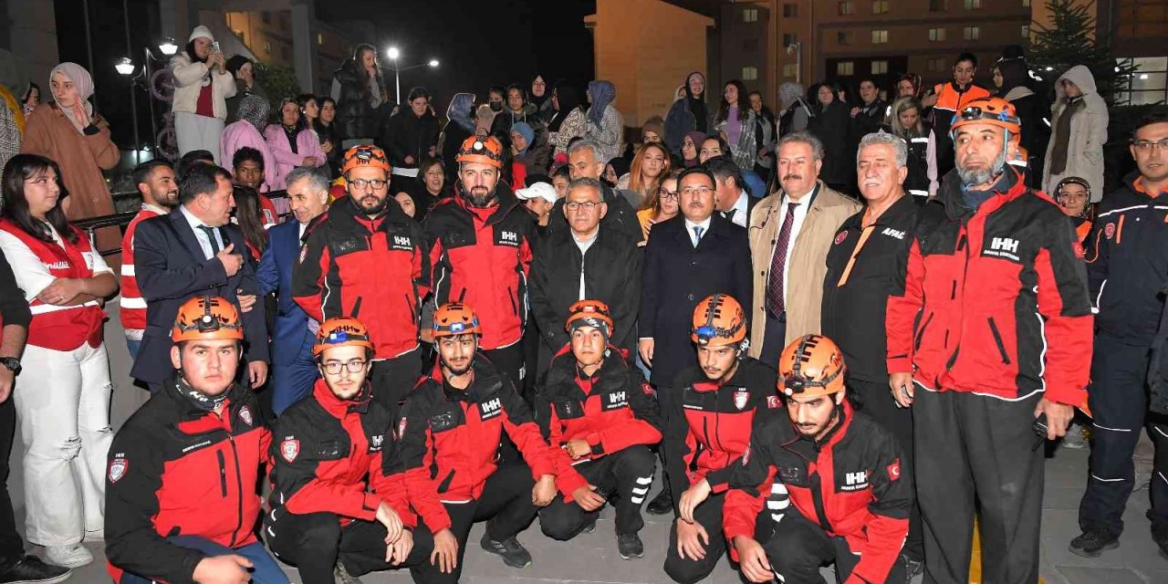 Başkan Büyükkılıç, ‘Çök-Kapan-Tutun’ tatbikatına katıldı