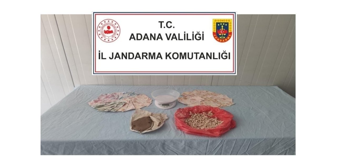 Klozetten yüzlerce uyuşturucu hap çıktı