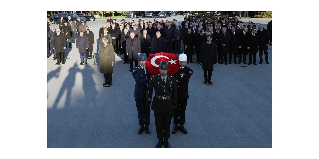 Yargıtay Başkanı Mehmet Akarca, Anıtkabir’de düzenlenen 10 Kasım Atatürk’ü anma törenine katıldı