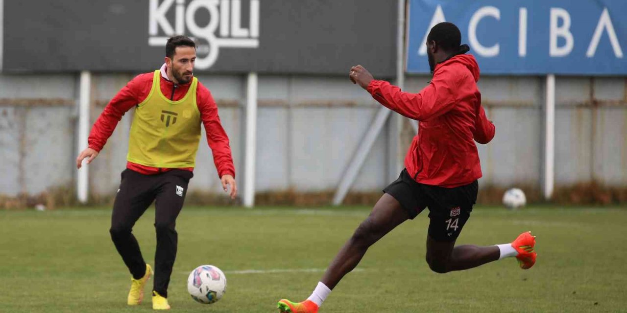 Sivasspor’da Ümraniyespor mesaisi devam etti