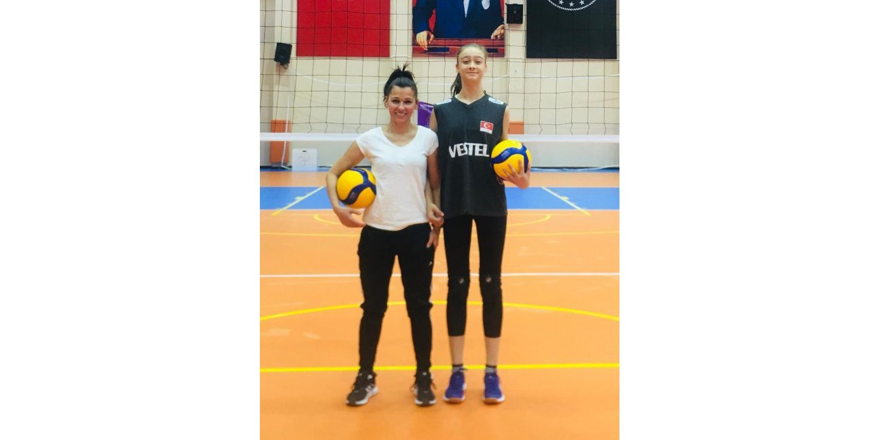 Minel Nefin Özen’e milli davet